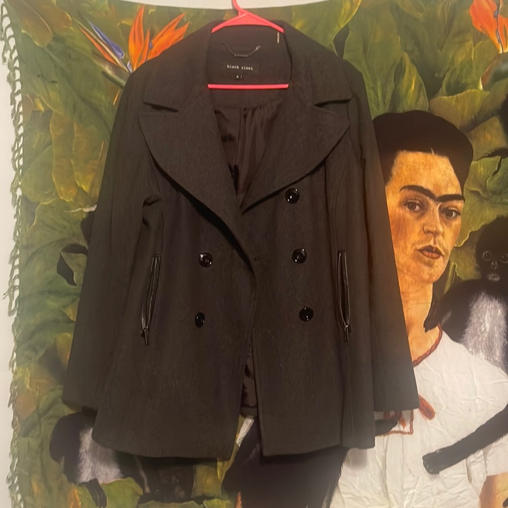 Nice coat dark grey. Gently used. Looks like new. Box10